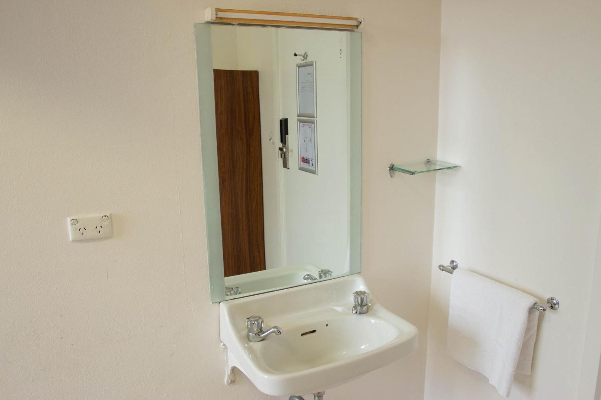 Wiley Park Hotel Sydney Room photo